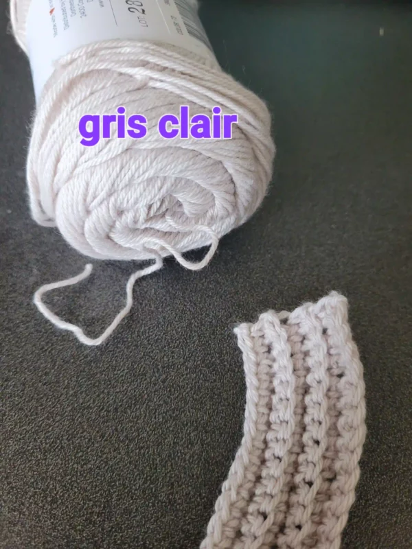 bande crochetée couleur gris clair