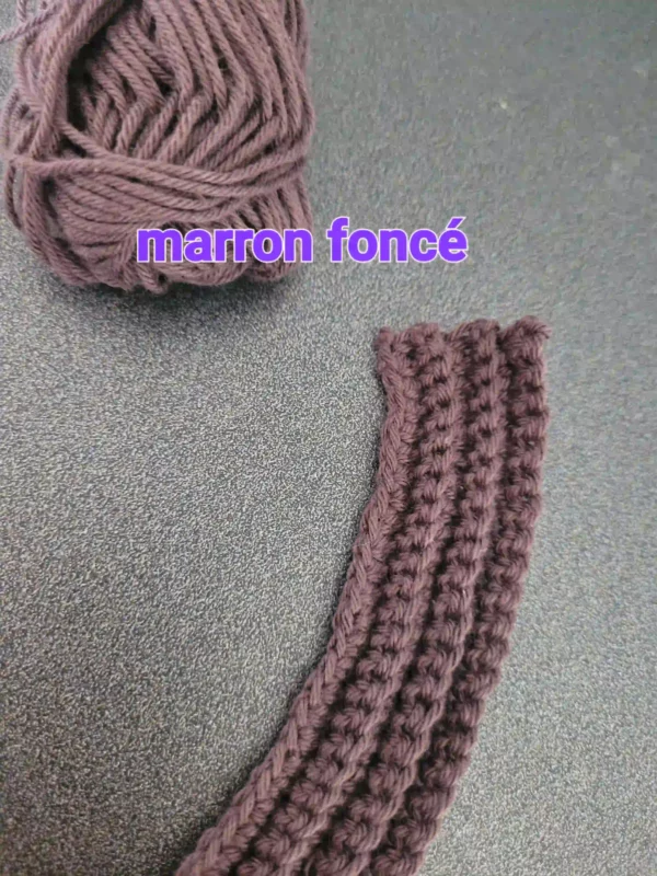 bande crochetée couleur marron foncé