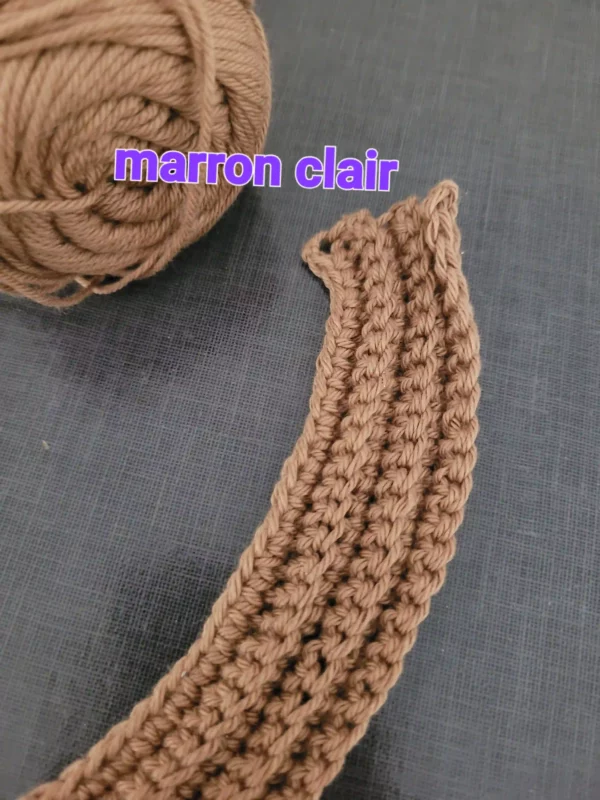 bande crochetée couleur marron clair