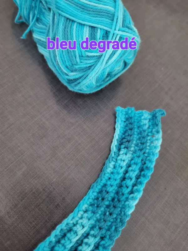 bande crochetée couleur dégradé bleu